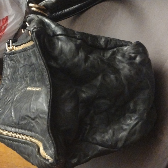 Givenchy Purse Black -  Authentic Handbag EUC bag - Picture 11 of 17